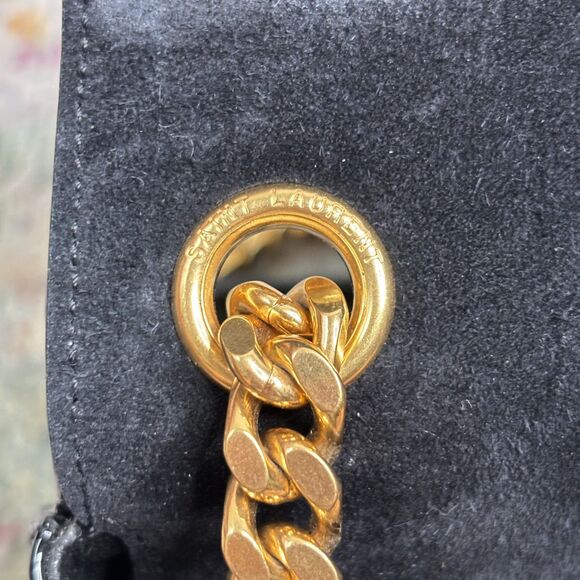 YSL Saint Laurent Vicky Quilted Patent Bag - Picture 9 of 16